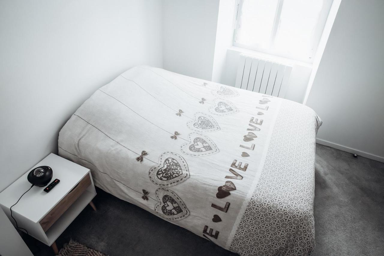 Ernée Spacieux Neuf Et Lumineux Hyper Centre 아파트 외부 사진